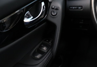 Подержанный автомобиль Nissan Qashqai 2018 года (14 фото)