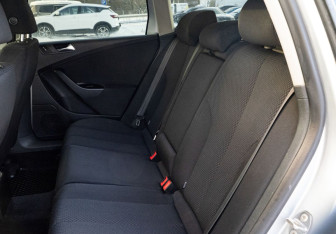 Подержанный автомобиль Volkswagen Passat Wagon 2008 года (16 фото)