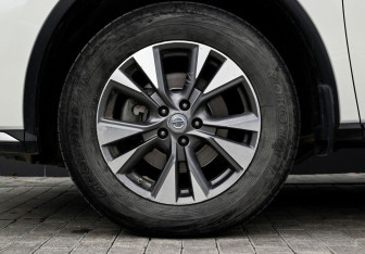 Подержанный автомобиль Nissan Murano Suv 2016 года (21 фото)