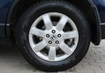Подержанный автомобиль Honda CR-V 2007 года (21 фото)