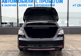 Подержанный автомобиль Toyota Camry Sedan 2021 года (20 фото)