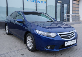 Подержанный автомобиль Honda Accord Sedan 2011 года (7 фото)