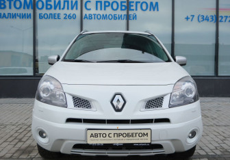 Подержанный автомобиль Renault Koleos 2011 года (8 фото)