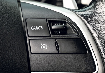 Подержанный автомобиль Mitsubishi Outlander 2013 года (13 фото)