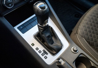 Подержанный автомобиль Skoda Octavia Liftback 2016 года (14 фото)