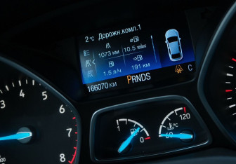 Подержанный автомобиль Ford Kuga 2017 года (15 фото)