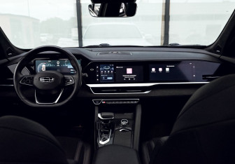 Подержанный автомобиль Geely Monjaro 2024 года (23 фото)