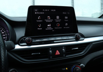 Подержанный автомобиль Kia Cerato Sedan 2022 года (12 фото)