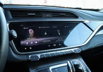 Подержанный автомобиль Geely Atlas Pro 2022 года (12 фото)