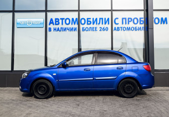 Подержанный автомобиль Kia Rio Sedan 2010 года (2 фото)
