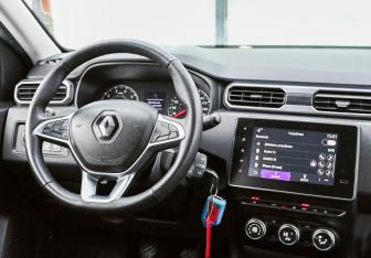 Подержанный автомобиль Renault Duster 2022 года (11 фото)