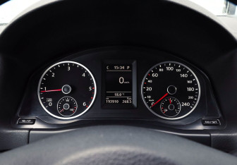 Подержанный автомобиль Volkswagen Tiguan 2014 года (8 фото)