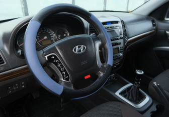 Подержанный автомобиль Hyundai Santa Fe 2010 года (9 фото)