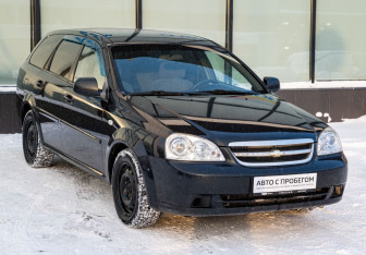 Подержанный автомобиль Chevrolet Lacetti Wagon 2011 года (7 фото)