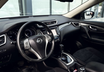 Подержанный автомобиль Nissan X-Trail 2016 года (15 фото)