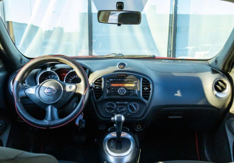 Подержанный автомобиль Nissan Juke 2012 года (15 фото)