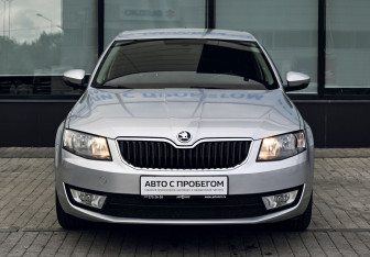 Подержанный автомобиль Skoda Octavia Liftback 2017 года (8 фото)