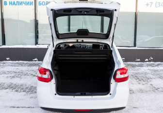 Подержанный автомобиль LADA (ВАЗ) Granta Liftback 2015 года (18 фото)