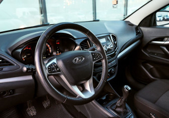 Подержанный автомобиль LADA (ВАЗ) Vesta Sedan 2021 года (15 фото)