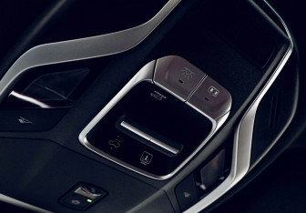 Подержанный автомобиль Geely Coolray 2023 года (16 фото)