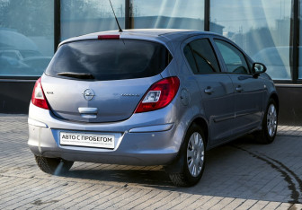 Подержанный автомобиль Opel Corsa 2007 года (5 фото)