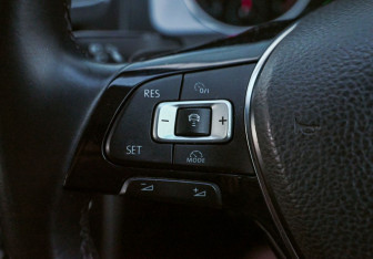 Подержанный автомобиль Volkswagen Golf Wagon 2018 года (13 фото)