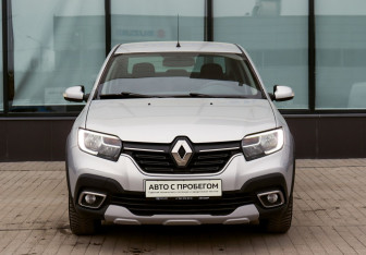 Подержанный автомобиль Renault Logan Sedan 2019 года (8 фото)