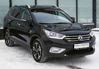 Подержанный автомобиль DongFeng AX7 2018 года (7 фото)