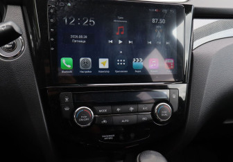 Подержанный автомобиль Nissan X-Trail 2015 года (12 фото)