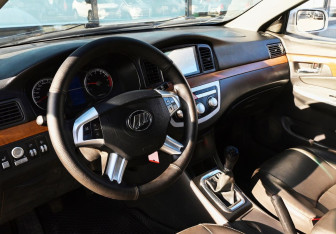 Подержанный автомобиль Lifan Solano 2011 года (16 фото)