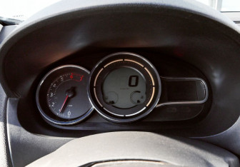 Подержанный автомобиль Renault Megane Hatchback 2013 года (11 фото)