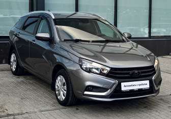 Подержанный автомобиль LADA (ВАЗ) Vesta Wagon 2018 года (7 фото)