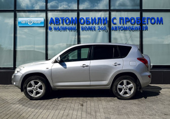 Подержанный автомобиль Toyota RAV4 2007 года (2 фото)