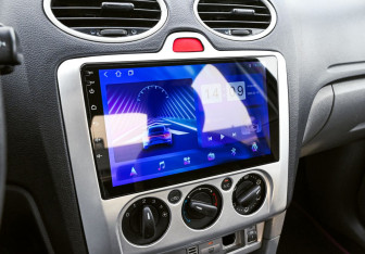 Подержанный автомобиль Ford Focus Sedan 2008 года (13 фото)