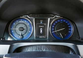 Подержанный автомобиль Toyota Camry Sedan 2015 года (10 фото)
