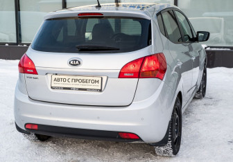 Подержанный автомобиль Kia Venga 2014 года (6 фото)