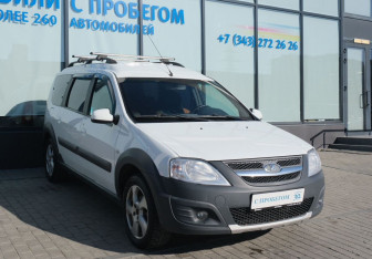 Подержанный автомобиль LADA (ВАЗ) Largus Wagon 2018 года (7 фото)
