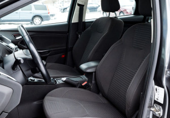 Подержанный автомобиль Ford Focus Sedan 2018 года (19 фото)