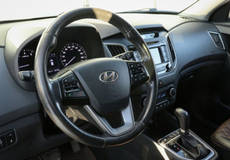 Подержанный автомобиль Hyundai Creta 2017 года (9 фото)