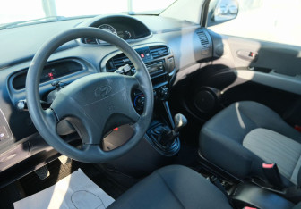 Подержанный автомобиль Hyundai Matrix 2009 года (9 фото)