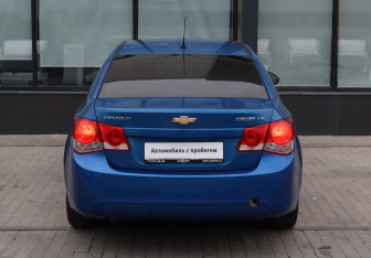 Подержанный автомобиль Chevrolet Cruze Sedan 2011 года (4 фото)