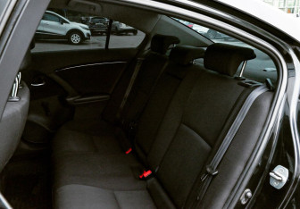 Подержанный автомобиль Toyota Avensis Sedan 2009 года (16 фото)
