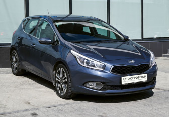Подержанный автомобиль Kia Ceed Hatchback 2014 года (7 фото)