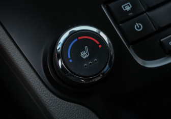 Подержанный автомобиль Chevrolet Orlando 2013 года (13 фото)