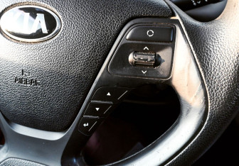 Подержанный автомобиль Kia Ceed Hatchback 2012 года (14 фото)