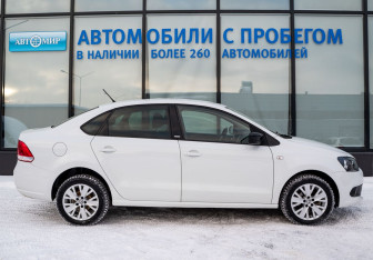 Подержанный автомобиль Volkswagen Polo Sedan 2014 года (6 фото)