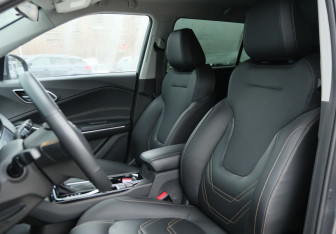 Подержанный автомобиль Москвич 3 2024 года (19 фото)