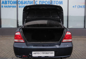 Подержанный автомобиль Nissan Almera Classic 2006 года (19 фото)