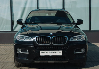 Подержанный автомобиль BMW X6 2013 года (8 фото)
