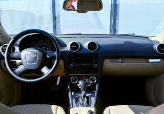 Подержанный автомобиль Audi A3 Hatchback 2009 года (16 фото)